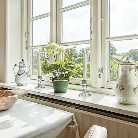Vibrant Holiday In Bornholm With Terrace Apartamento Rønne