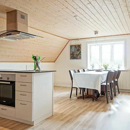 Apartamento Vibrant Holiday In Bornholm With Terrace